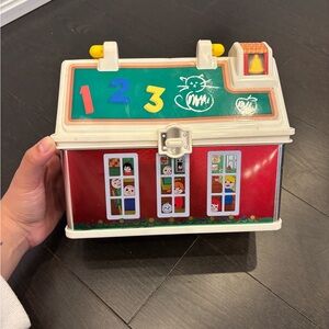 Fisher Price Little People Snap and Go playset